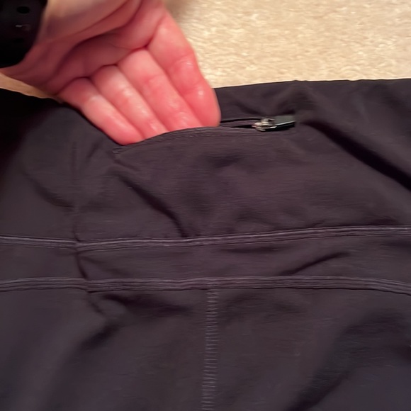 2 pair medium bike shorts old navy & Gil’s both black - Picture 4 of 9